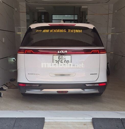 KIA CARNIVAL 2022 PREMIUM 8 CHỖ MÁY DẦU