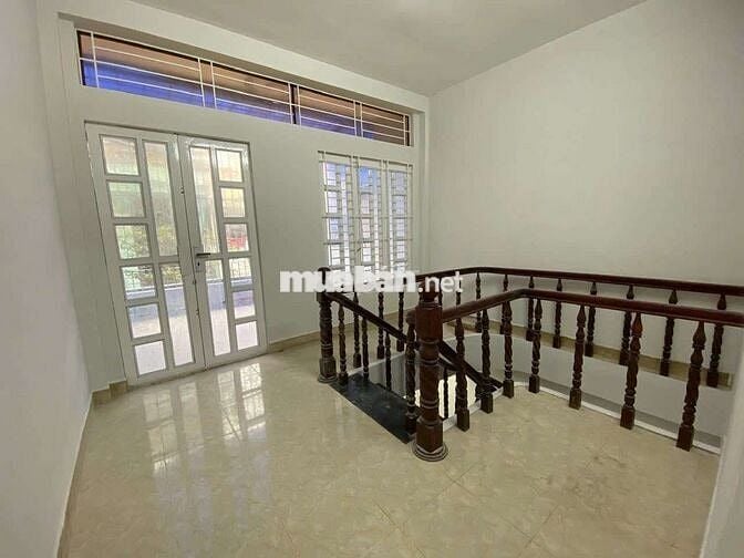 Cho thuê nhà DT : 4m ❌ 16m 
- KC : 1 trệt 1Lầu +3PN bếp  2wc ban công