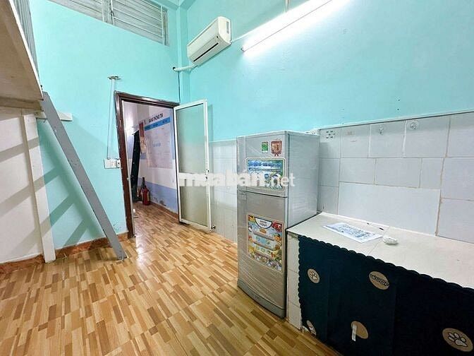 Cho thuê CHDV giá 4,5tr ngay Thành Thái Q.10