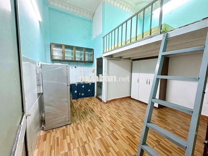 Cho thuê CHDV giá 4,5tr ngay Thành Thái Q.10