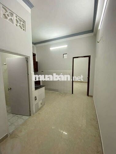 Cho thuê nhà DT : 4m ❌ 16m 
- KC : 1 trệt 1Lầu +3PN bếp  2wc ban công