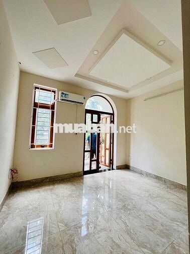 Nhà Mới Sạch Sẻ DT 4x15 1Trệt 2Lầu 3Pn 2Wc Sân Đậu Xe Máy Hẻm Xe Tải