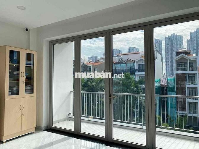 Sàn VP 75m trống suốt mặt tiền D1 Him Lam, có thang máy, máy lạnh