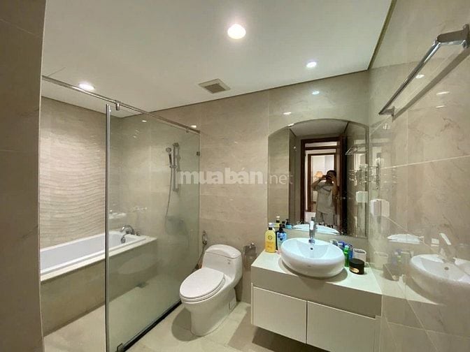 Vinhomes Central Park 140m², 3PN - Full Nội Thất - giá 38tr/th (BPQL)