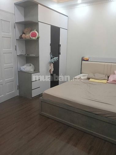 Bán  nhà host trung tâm phố cổ Ngọc Lâm 6 tầng thang máy .Giá 8,95 tỷ