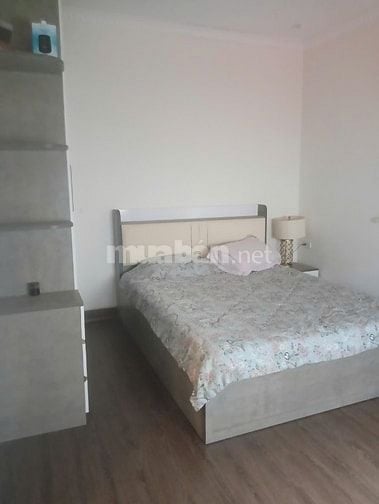 Bán  nhà host trung tâm phố cổ Ngọc Lâm 6 tầng thang máy .Giá 8,95 tỷ