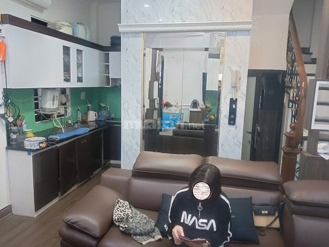 Bán  nhà host trung tâm phố cổ Ngọc Lâm 6 tầng thang máy .Giá 8,95 tỷ