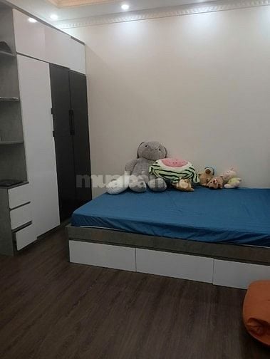 Bán  nhà host trung tâm phố cổ Ngọc Lâm 6 tầng thang máy .Giá 8,95 tỷ