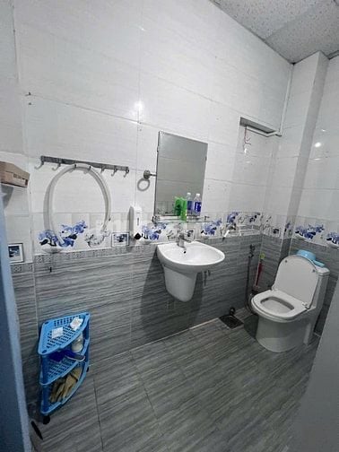 Cho thuê nhà 2 mặt hẻm rộng 4m, khu Giáo xứ Bình Thới, phường 3, Q11