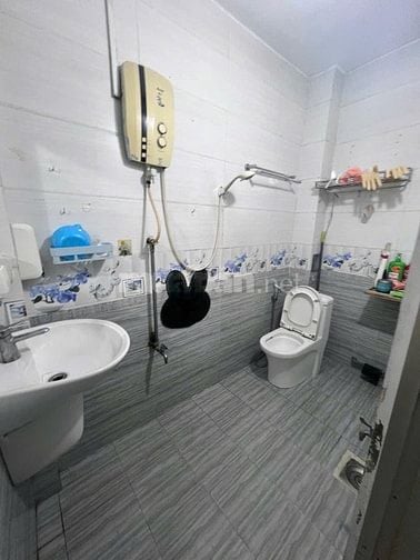 Cho thuê nhà 2 mặt hẻm rộng 4m, khu Giáo xứ Bình Thới, phường 3, Q11