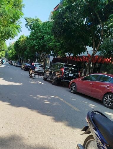 Phân lô, Hiếm nhà bán, Ô tô tránh, Vỉa hè, View Hồ, Kinh doanh