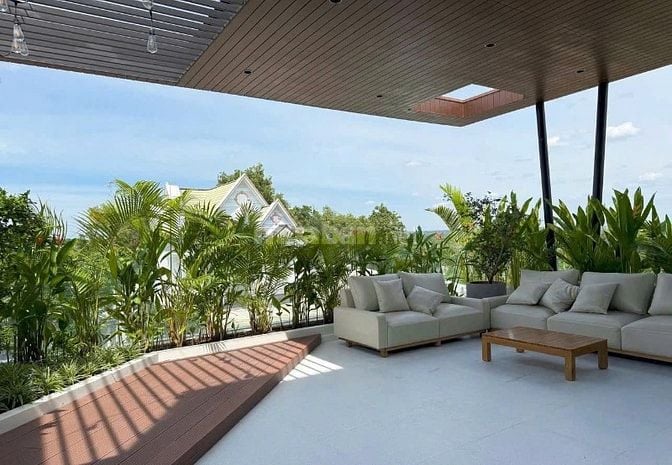 BÁN BIỆT THỰ SÂN VƯỜN NGỌC THỤY, LONG BIÊN, 3 TẦNG 300M2, HƠN 40 TỶ