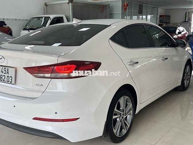 Hyundai Elantra 2017 2.0 AT - 85000 km