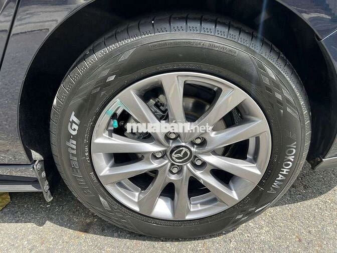 Mazda 3 2022 1.5L Luxury - 27000 km