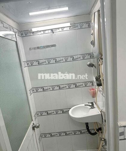 Cho thuê phòng trọ 30m2 nội thất đầy đủ gần chợ Bà Chiểu