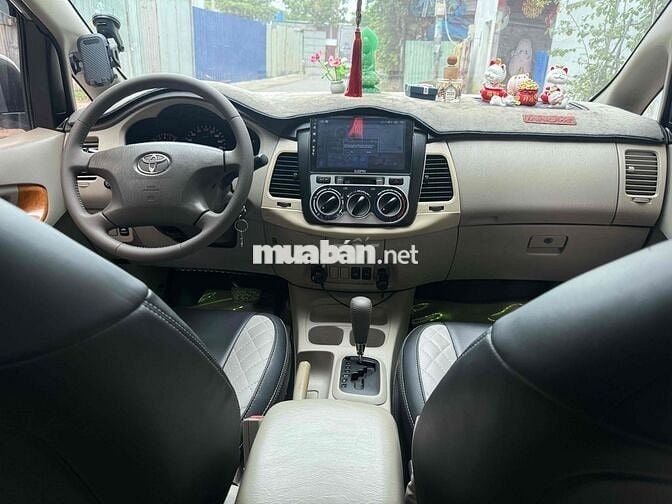 Toyota Innova 2009 V Bạc