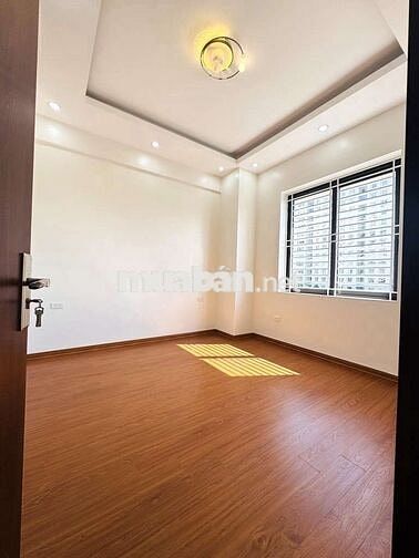 KĐT TP GIAO LƯU-LÔ GÓC -3 NGỦ - 2 VỆ SINH -2 BAN CÔNG -GẦN HỒ ĐIỀU HOÀ