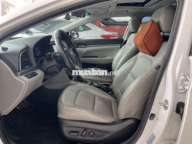 Hyundai Elantra 2017 2.0 AT - 85000 km