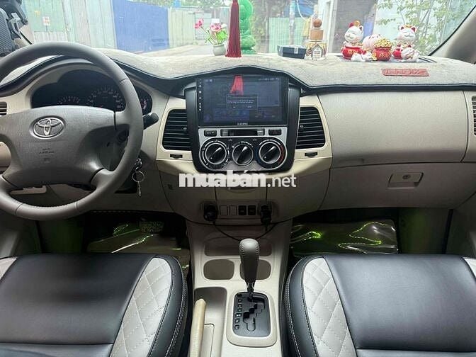 Toyota Innova 2009 V Bạc