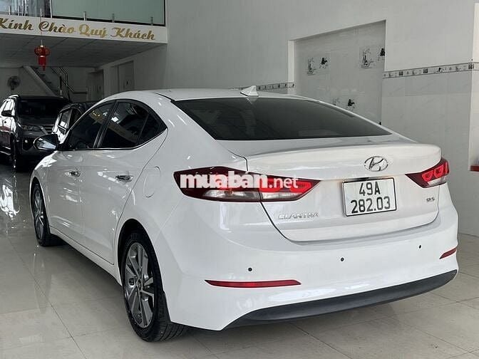 Hyundai Elantra 2017 2.0 AT - 85000 km