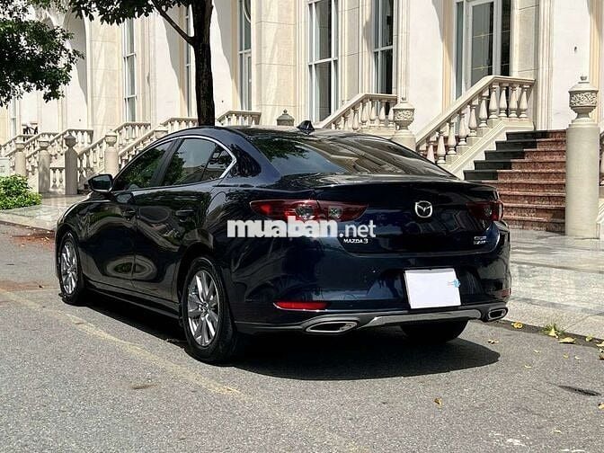 Mazda 3 2022 1.5L Luxury - 27000 km