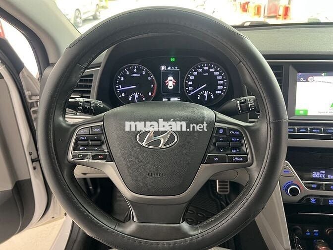 Hyundai Elantra 2017 2.0 AT - 85000 km