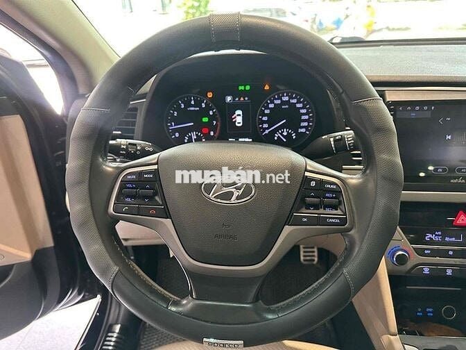 Hyundai Elantra 2018 - 70000 km