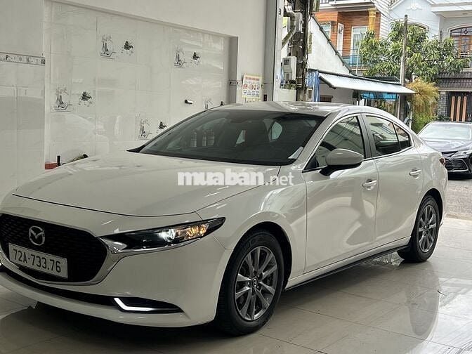 Mazda 3 2021 1.5L Luxury - 73000 km