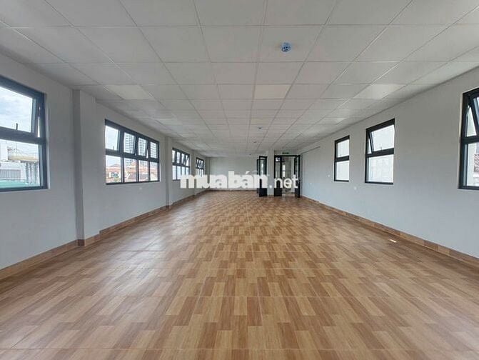 CHO THUÊ TÒA NHÀ THÀNH THÁI Q10, DT 17x10M, HẦM TRỆT 4 LẦU ST, 125TR