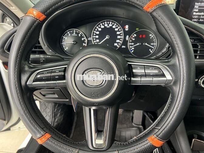 Mazda 3 2021 1.5L Luxury - 73000 km