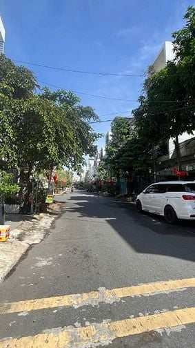 Bán nhà mặt tiền gần đường Vành Đai Trong quận Bình Tân, 60m2, 3 tầng