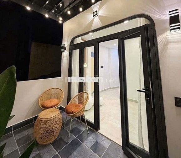 Nhà mới Cách Mạng Tháng Tám, Quận 3, 4 Tầng Sân thượng – 4.89 tỷ