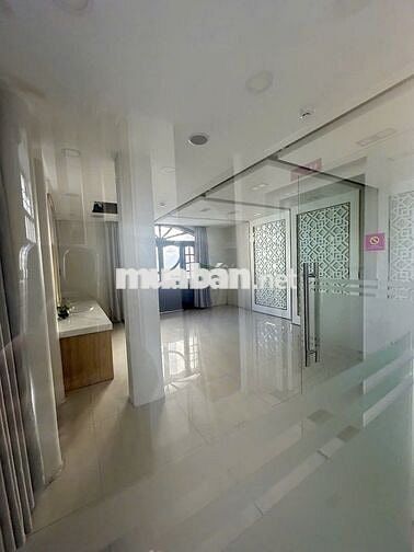 CHO THUÊ NHÀ KINH DOANH 6 TẦNG CÓ THANG MÁY PHỐ DU LỊCH GIÁ 125 TRIỆU