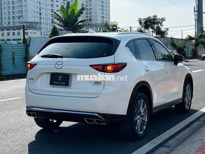 Mazda CX5 2022 2.0 Luxury 21000 km sơn zin 99%