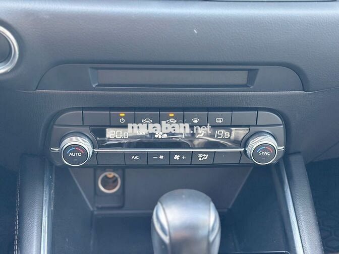 Mazda CX5 2022 2.0 Luxury 21000 km sơn zin 99%