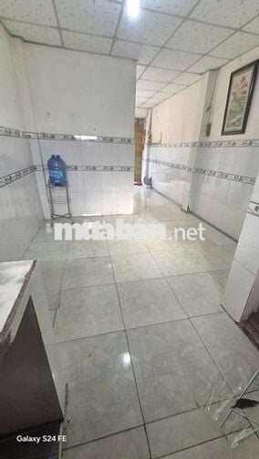 Nhà nguyên căn dt 4❌12+1 lầu đúc suốt có ban công hẻm ô tô thông