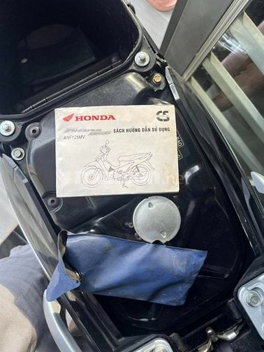 đổi qua sử dụng xe tay GA , cần bán honda fu neo fi 2008  BS TP HCM