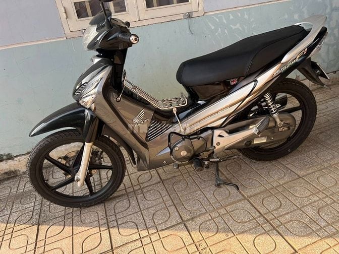đổi qua sử dụng xe tay GA , cần bán honda fu neo fi 2008  BS TP HCM