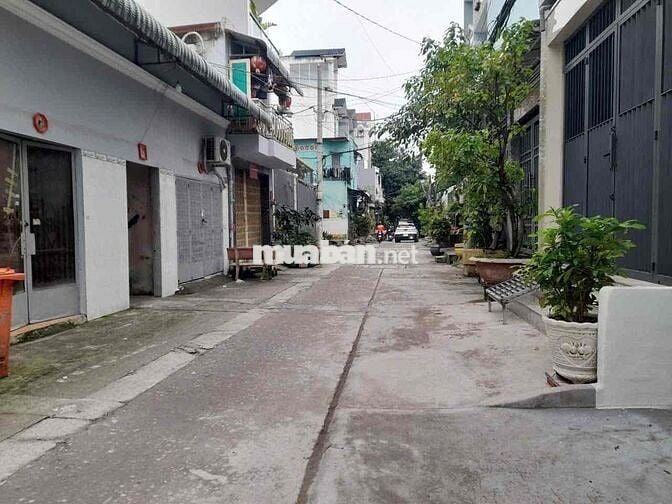 nhà thuê Nguyễn quý Yêm an lạc bình Tân DT 68m giá 9tr5