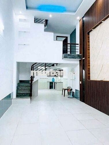 NHÀ HẺM XE HƠI KHU VỰC AN NINH GẦN CHỢ TRƯỜNG HỌC. 3MÁY LẠNH. MNLMT