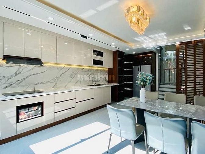 BÁN LẠI CĂN NHÀ Phạm Văn Bạch, Tân Bình. Đường chải nhựa, hẻn xe hơi