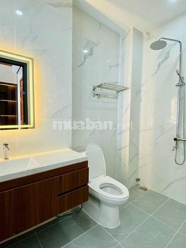 BÁN LẠI CĂN NHÀ Phạm Văn Bạch, Tân Bình. Đường chải nhựa, hẻn xe hơi