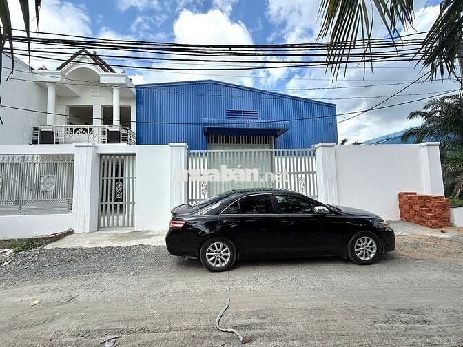 Bán xưởng mặt đường kinh rau răm