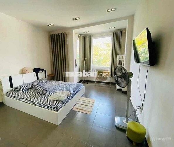 Nhà Mới Sơn Sửa.MTKD Lê Cao Lãng.DT:4 X 16 3Lầu 4PN full nội thất