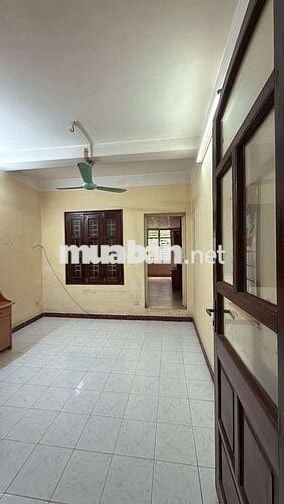 💥💥 Bán nhà tập thể NGHĨA TÂN - TẦNG 1 KINH DOANH & CHO THUÊ SIÊU TỐT