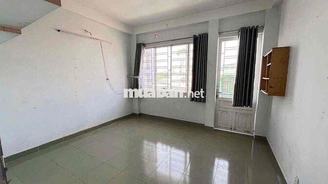 Nhà Hẻm Xe Hơi Nguyễn Sơn.DT: 4 X 15 Trêt 2Lâu ST. 4PN 5WC