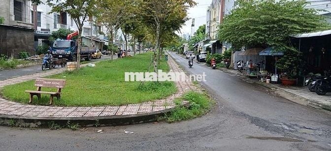 Nền đẹp chủ gốc bán tại khu Hưng Phú