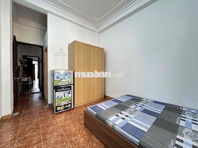 Phòng trọ khép kín, trung tâm Giảng Võ, ban công siêu thoáng view đep