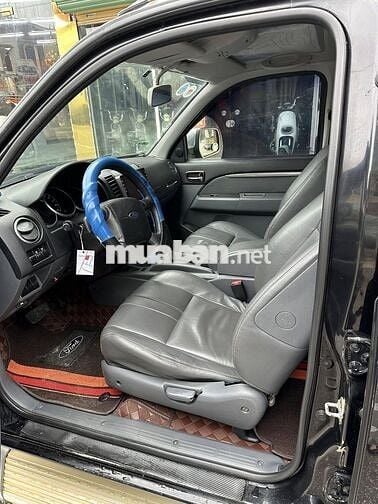 Ford Everest 2.5AT 2016 đen 83.000 km