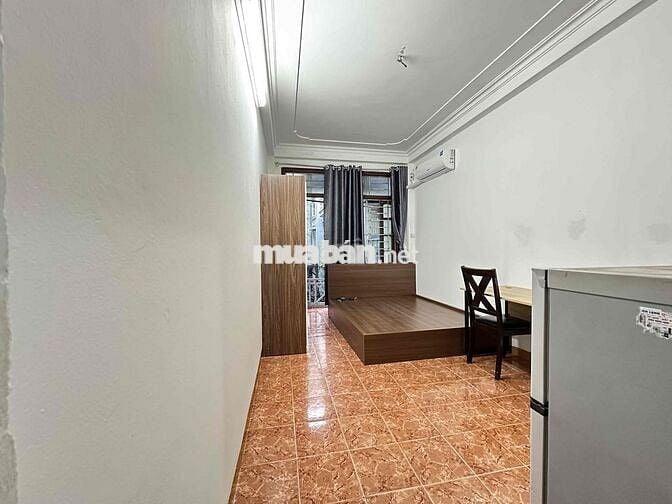 Phòng trọ khép kín, trung tâm Giảng Võ, ban công siêu thoáng view đep